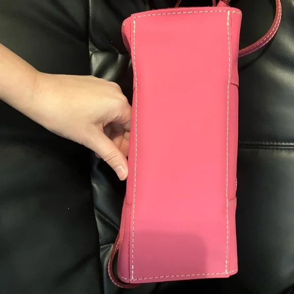 Portland Leather Classic Lola Crossbody in Margot (Snap closure) - Picture 8 of 8